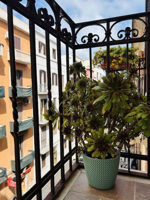 Monolocale Centrale Vista Mare - Fara'S Home Bari Ngoại thất bức ảnh